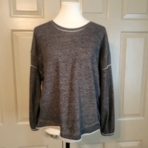 *FINAL PRICE *Signiture Studio ladies black and grey frade edge sweatshirt.